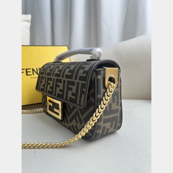 Best FENDI Iconic Baguette FF logo Luxury HANDBAG